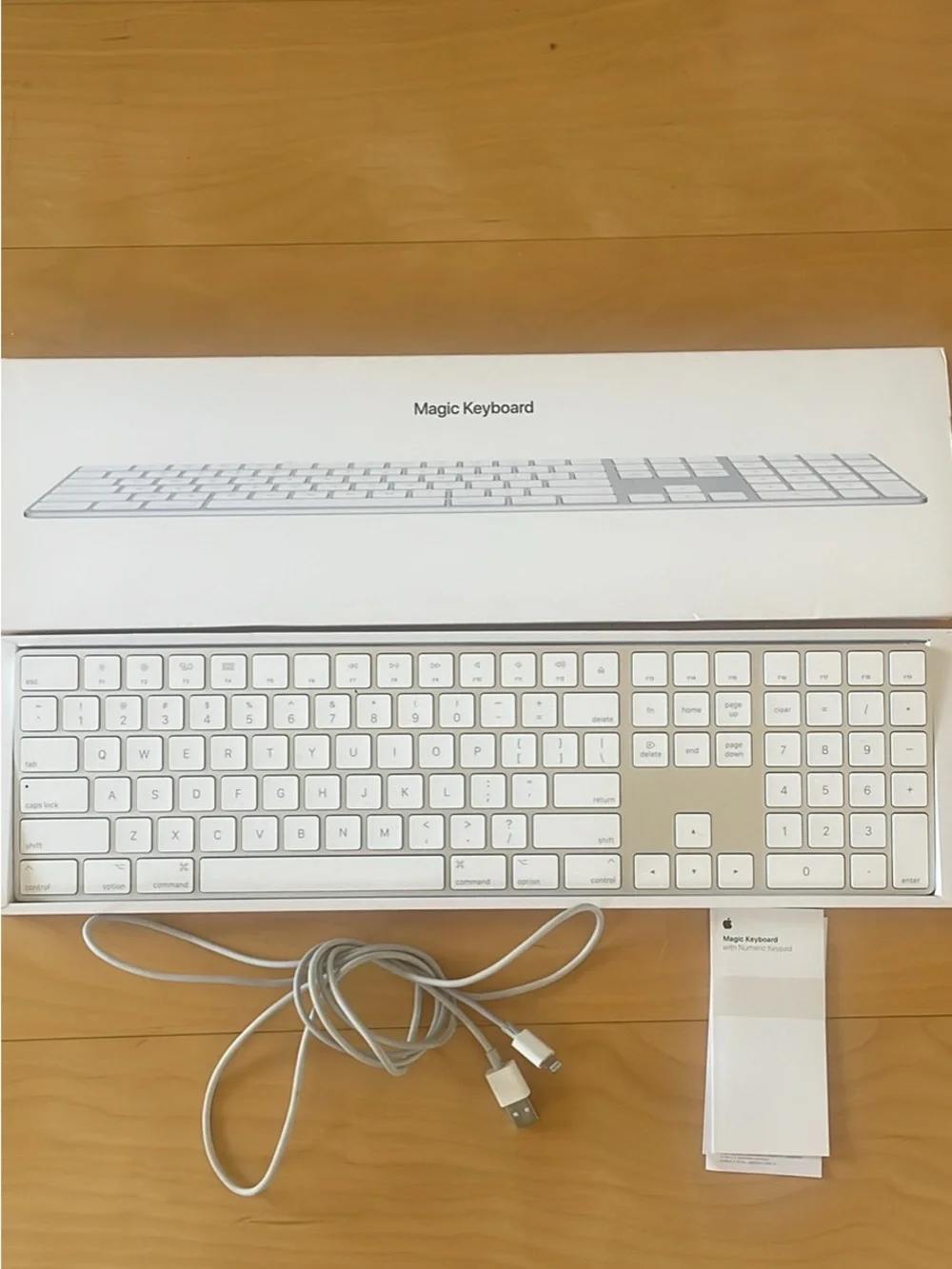 Apple magic Full-Size Wireless Keyboard in Silver and White